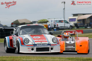 Castrol Pre 1974 International Sports Prototypes - Andre Bezuidenhout (1974 Porsche RSR Turbo) and Franco Scribante (1970 Chevron B19) Castrol Pre 1974 International Sports Prototypes - Andre Bezuidenhout (1974 Porsche RSR Turbo) and Franco Scribante (1970 Chevron B19)