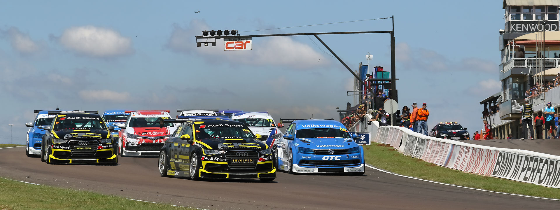 Brilliant racing entertains large Zwartkops crowd on 6 April 2019