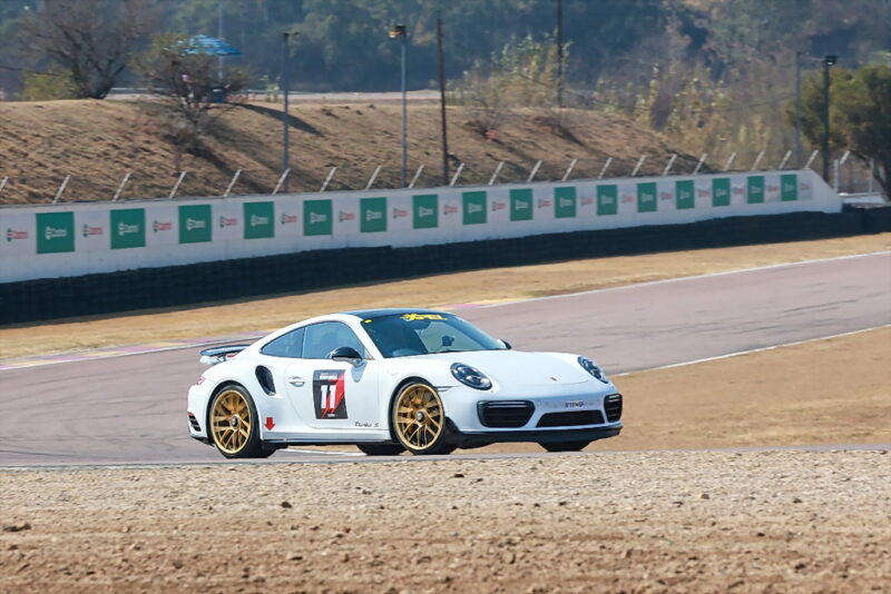 Willie de Beer (WD Towing 2017 Porsche 991 Turbo S)